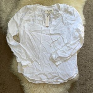 Cloth & Stone | XS white flowy blouse with v neck line button sleeves